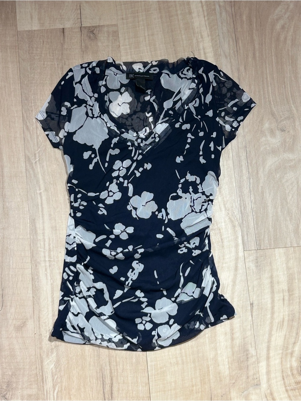INC International Concepts Navy Floral V-Neck Short Sleeve Top